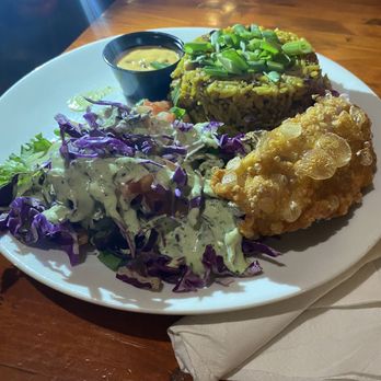 Lola's Lounge - Spanish Near Me - Sacramento, California