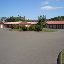 Avon Self Storage - Truck accessible with wide turn islands