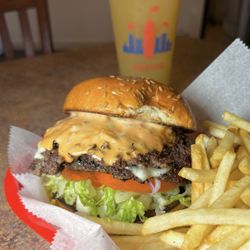 Nabnasset Lake Country Club - Double Smashburger