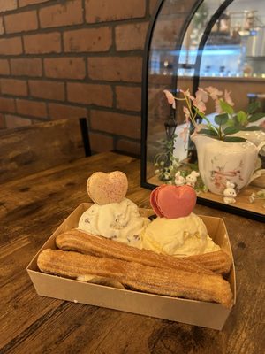 Con Sabor a Sinaloa: Sushi, Churros, Coffee & Ice Cream by null