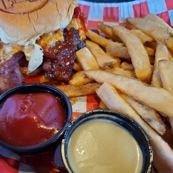 Roots Burger Bar - Southern Pride Burger - Burgers Near Me - Muncie, Indiana