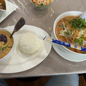Maya Thai Laos Cafe - Red curry - Laotian Near Me - Alameda, California Maya Thai Laos Cafe - Red curry - Laotian Near Me - Alameda, California