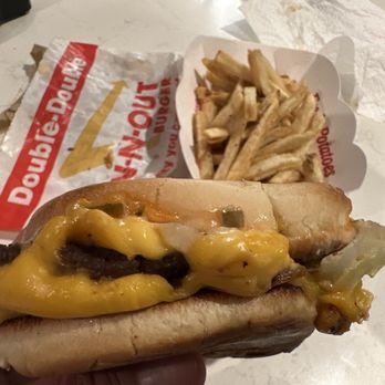 In-N-Out Burger - Double Double Cheeseburger - Fast Food Near Me - Millbrae, California