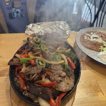 El Mariachi - Fajitas - Seafood Near Me - Cedar Crest, New Mexico