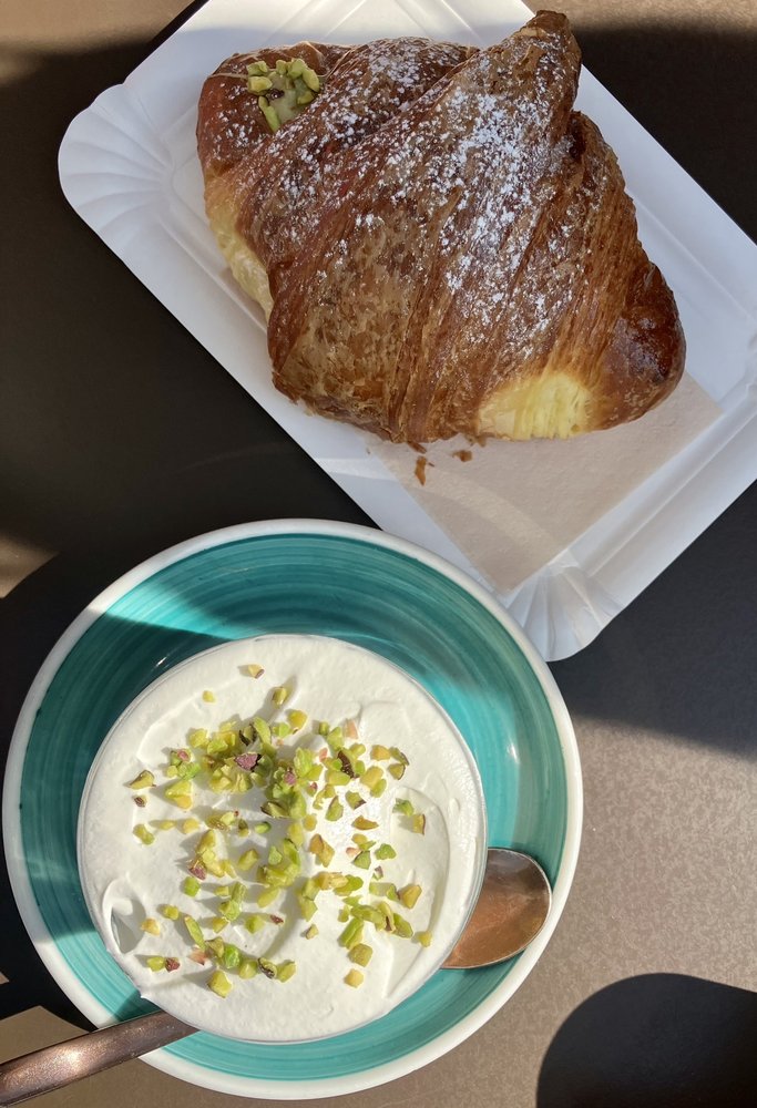 MILANO ROASTERY Piazzale Medaglie D'Oro 3, Milano, Italy Cafes