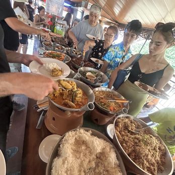 Loboc Riverwatch Floating Resto - Buffet style - Filipino Near Me - Loboc, BOH Loboc Riverwatch Floating Resto - Buffet style - Filipino Near Me - Loboc, BOH