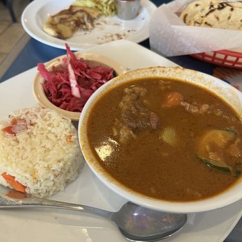 El Chapin - Carne Guisada - Latin American Near Me - Durham, North Carolina