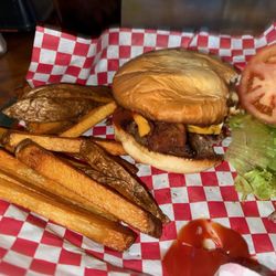 Buckhorn Bar - Bacon cheeseburger deluxe and homemade fries