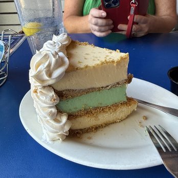 Flounder's Chowder House - Key lime pie ( easily enough for four people) - Seafood Near Me - Gulf Breeze, Florida