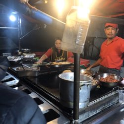Tacos el Güero - Waiting for my order.