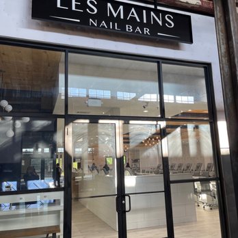 Les Mains Nail Bar - Outside - Nail Salons Near Me - Atlanta, Georgia