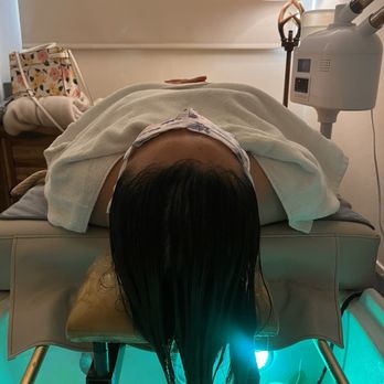 Cadeau Beauty Spa - Light treatment - Skin Care Near Me - Cupertino, California