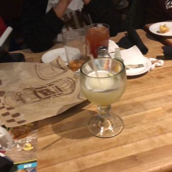 Cheddar's Scratch Kitchen - Waiting 2 hours no food yet - American Near Me - Fayetteville, North Carolina