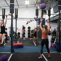 Official Fitness - Friends