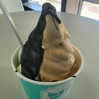 La Diperie - Irish cream and Activated Charcoal (90% dark chocolate) - Ice Cream & Frozen Yogurt Near Me - Medicine Hat, Alberta La Diperie - Irish cream and Activated Charcoal (90% dark chocolate) - Ice Cream & Frozen Yogurt Near Me - Medicine Hat, Alberta