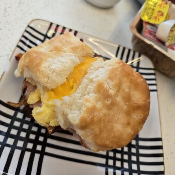 Majoria's Commerce Restaurant - Sandwiches Near Me - New Orleans, Louisiana