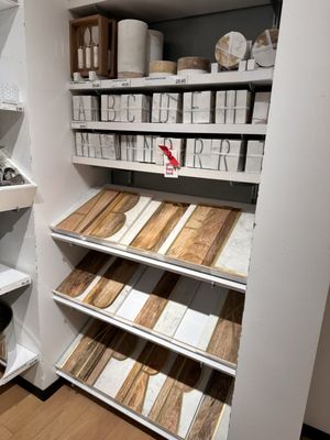 Crate & Barrel by null