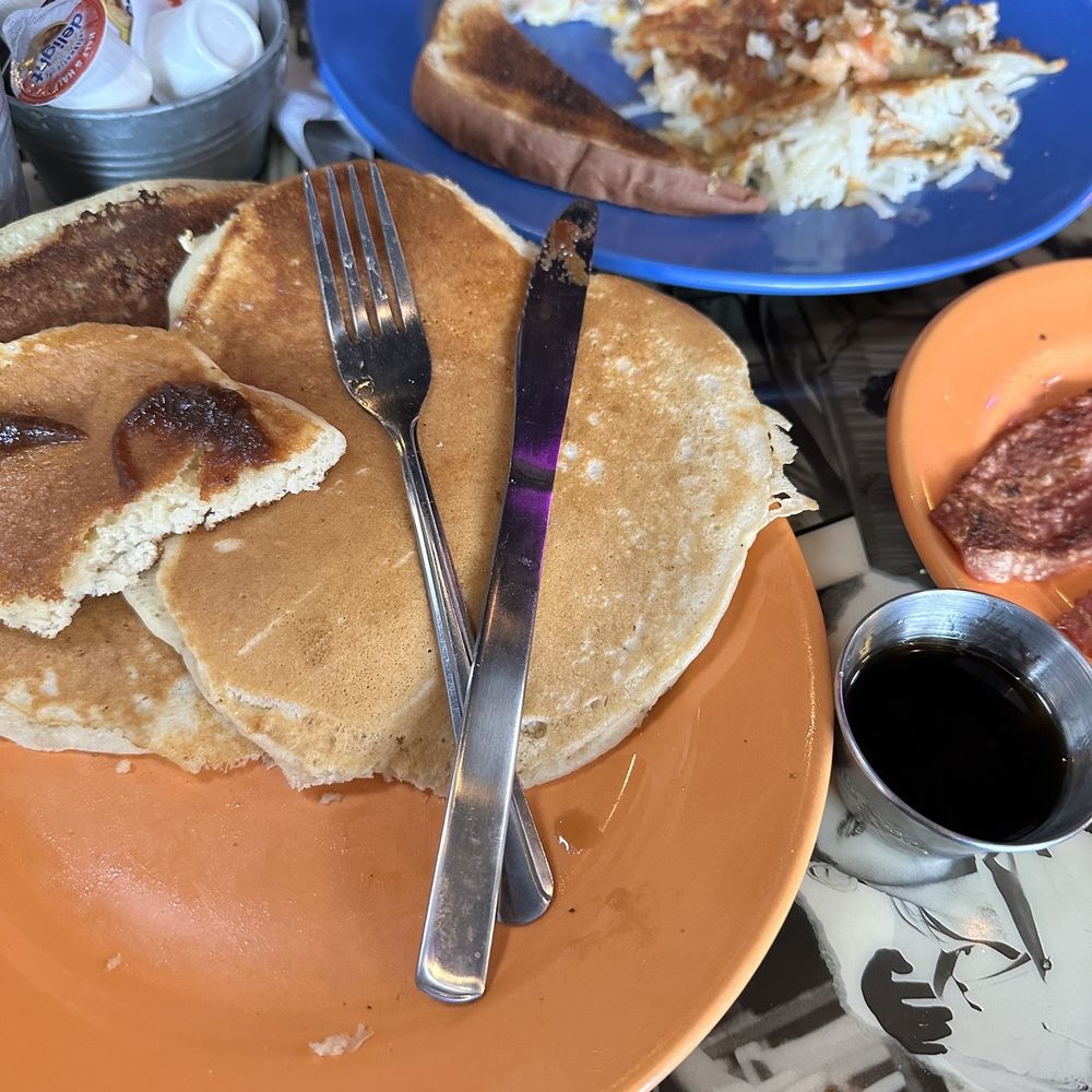 L A Cafe - Pancakes Mexican omelette with hash browns and toast. - Coffee & Tea Near Me - Waterford, Michigan