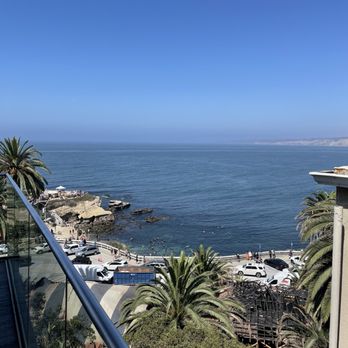 Duke's La Jolla - New American Near Me - La Jolla, California
