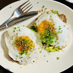 Tranen - Åpent bakeri - Eggs and avocado
