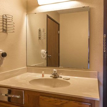 Super 8 - Bathroom - Hotels Near Me - Hartford, Wisconsin