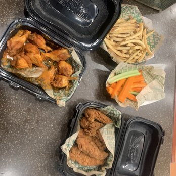 Wingstop - Chicken Wings Near Me - Sparks, Nevada