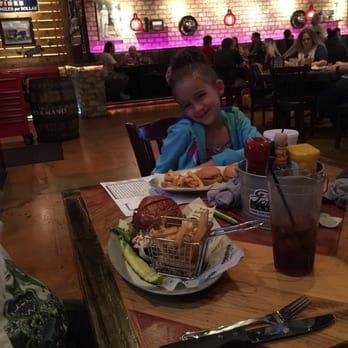 Ford's Garage - Even the kids were happy here! - Burgers Near Me - Brandon, Florida