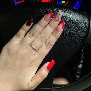 T Nail Spa - Acrylic nail powder with design. - Nail Salons Near Me - Coral Springs, Florida