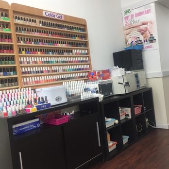 Castle Nail - Nail Salons Near Me - Franklin Square, New York
