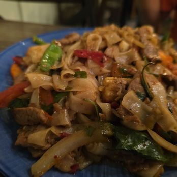 Charm Thai Kitchen & Coffee - Drunken Noodles with Beef - Thai Near Me - Henderson, Nevada