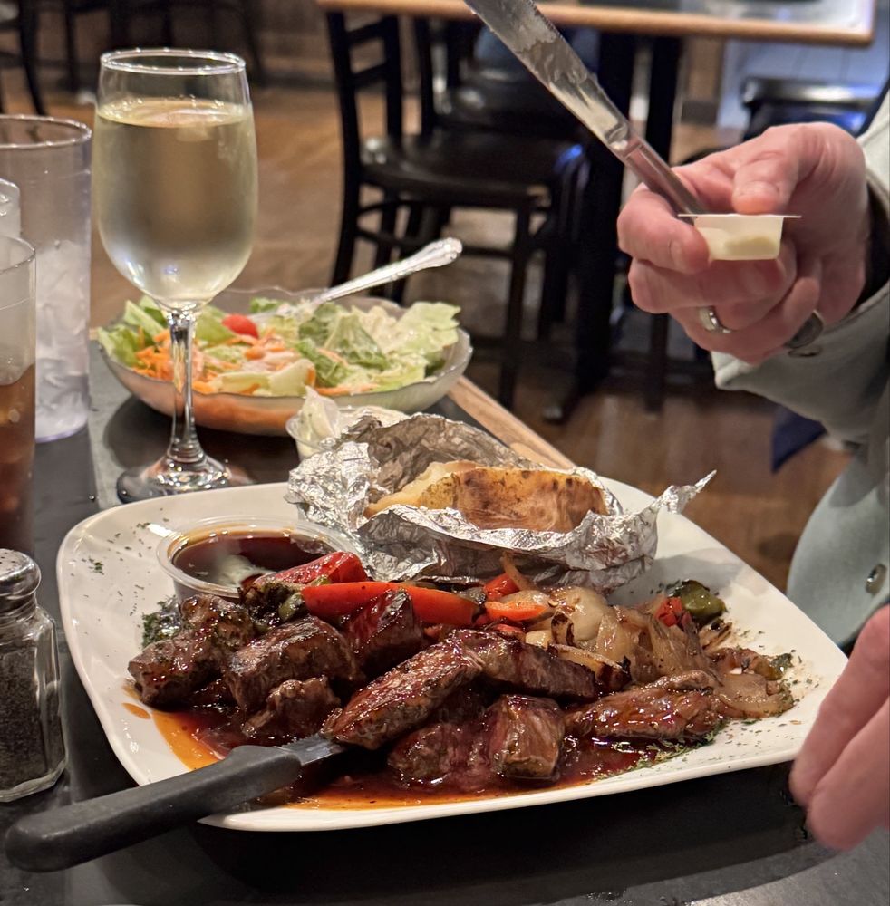 Social spots from 744 West Bar & Grill