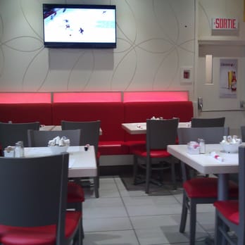 Allô! Mon Coco - Clean interior - Breakfast & Brunch Near Me - Montreal, Quebec