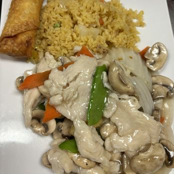 King's Wok - moo goo gai pan - Chinese Near Me - Lawrenceburg, Kentucky King's Wok - moo goo gai pan - Chinese Near Me - Lawrenceburg, Kentucky