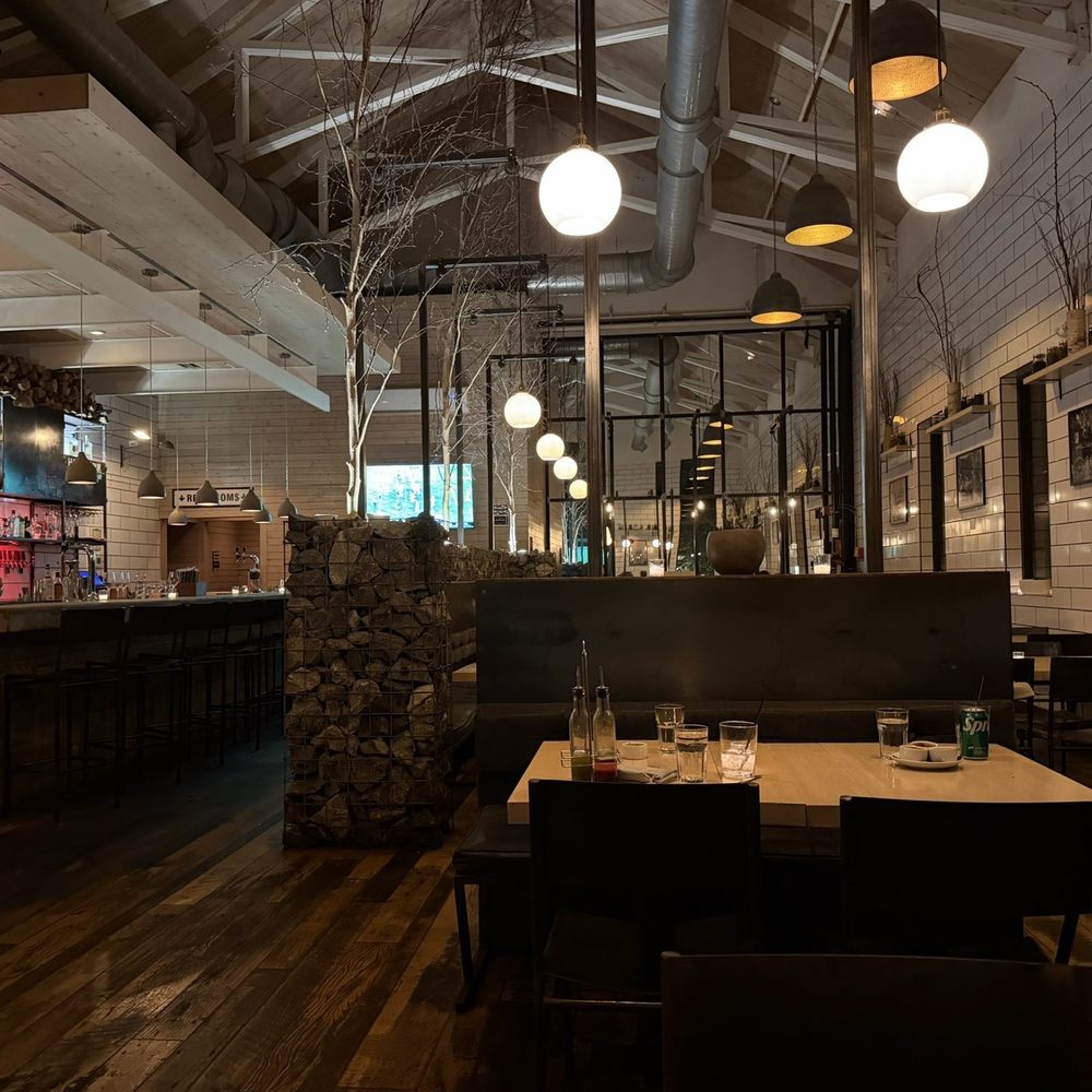 Butchertown Hall - Bar and seating area - Gastropubs Near Me - Nashville, Tennessee