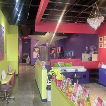Sweet & Sassy - Fun dance stage ! Beautiful area! - Day Spas Near Me - Humble, Texas Sweet & Sassy - Fun dance stage ! Beautiful area! - Day Spas Near Me - Humble, Texas