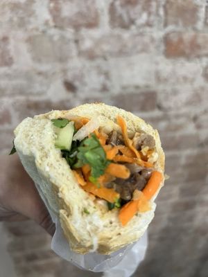 Bánh Mì Cô Út by null