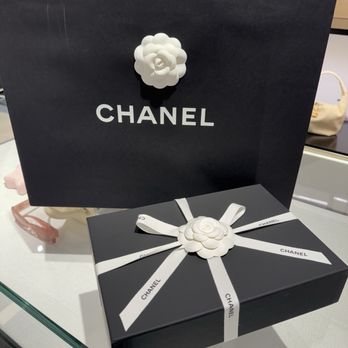 Chanel - Christmas present - Cosmetics & Beauty Supply Near Me - Las Vegas, Nevada
