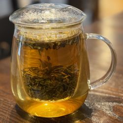 Waukesha Cafe House - Steeping tea