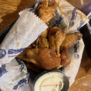 BuffaLouie's - Honey Garlic Boneless Wings Single (10) - Chicken Wings Near Me - Bloomington, Indiana