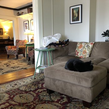 Harvest Barn Inn - Common area. Warm and cozy and w the coolest cat! - Bed & Breakfast Near Me - Bellows Falls, Vermont