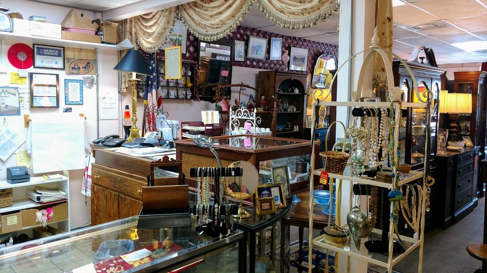 Flo's Attic - upholstery in Winter Park, FL