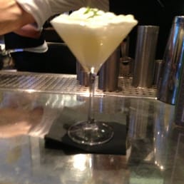 Apple meringue pie martini Apple meringue pie martini