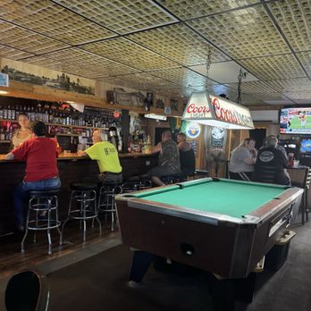 Kelly's Little Nipper - Bar - New American Near Me - Des Moines, Iowa Kelly's Little Nipper - Bar - New American Near Me - Des Moines, Iowa