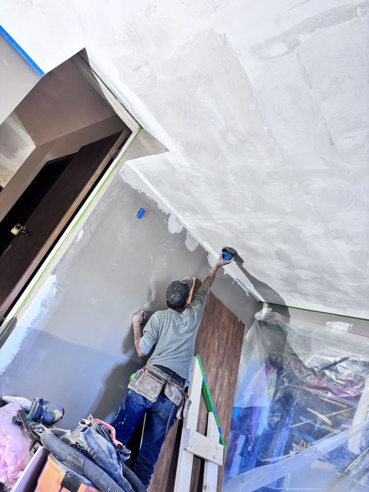 VM Construction & Remodeling - Garage Door Contractor in Springfield, OH
