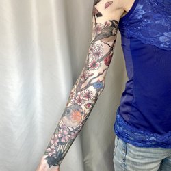 Flower and bird sleeve
