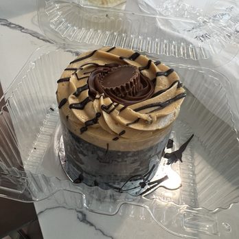Oakmont Bakery - Bakeries Near Me - Oakmont, Pennsylvania
