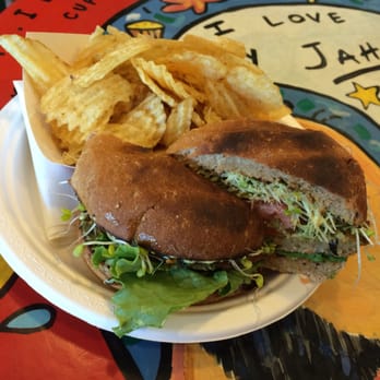 Maui Coffee Roasters - Veggie burger - Coffee Roasteries Near Me - Kahului, Hawaii