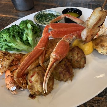 Captain James Crab House - Seafood Near Me - Baltimore, Maryland
