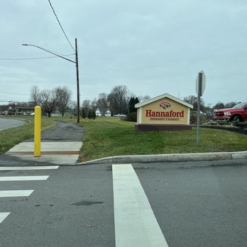 Hannaford - Entrance - Grocery Near Me - Rome, New York