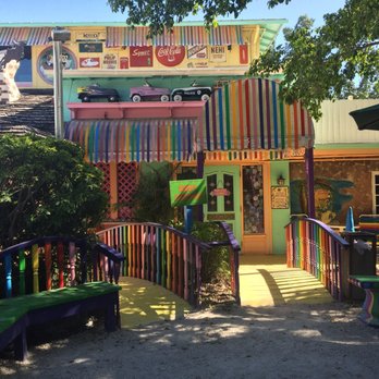 The Bubble Room - Desserts Near Me - Captiva, Florida